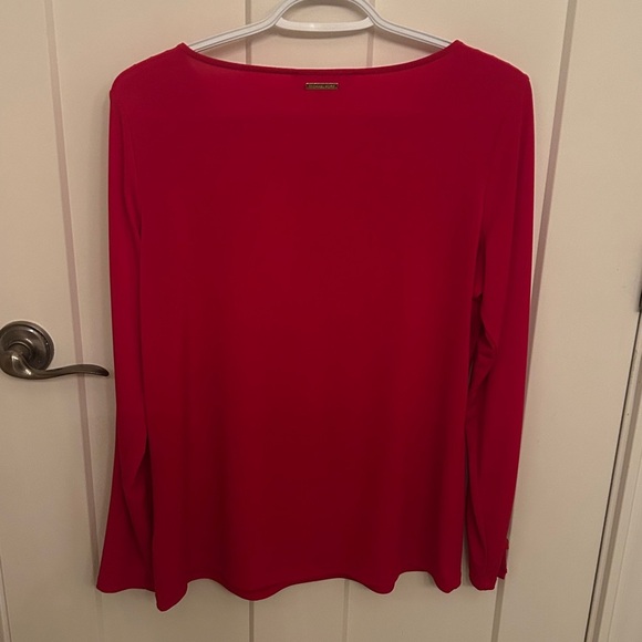 Sexy NWOT Michael Kors Peek-A-Boo Jeweled Arm Vibrant Red Top, size M - Picture 7 of 8